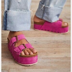 Free People Intentionally Blank Rule Breaker Platforms Sandals Fuschia Suede 36